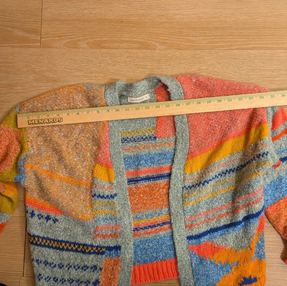 Colorful Geometric Patterned Sweater - Picture 6 of 15